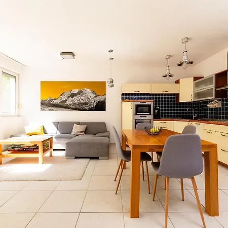 Spacious With Balcony - Private Garage Parking Apartment *