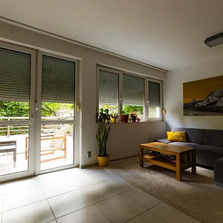 Spacious With Balcony - Private Garage Parking Apartment Bratislava