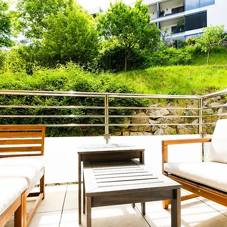 Apartman Spacious With Balcony - Private Garage Parking *