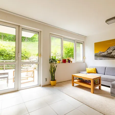 Apartment Spacious With Balcony - Private Garage Parking